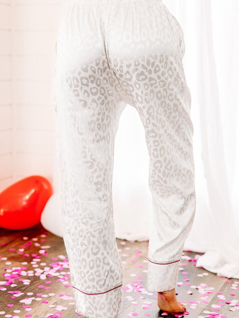white-2pcs-leopard-satin-long-sleeve-pajamas-set