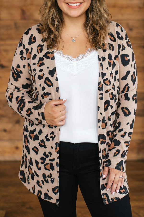 Trendy Plus Size Women's Winter Jacket - Cozy Outerwear in Classic Colors for Chic Cold-Weather Style