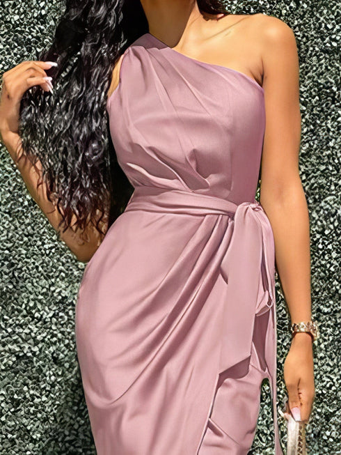 elegant-slanted-shoulder-sleeveless-long-dress