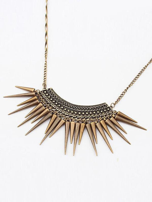 retro-rivet-necklace