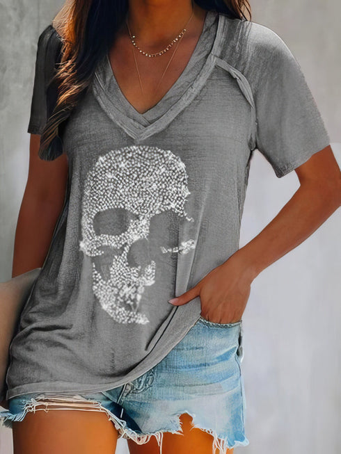 skull-print-deep-v-neck-pullover-t-shirt
