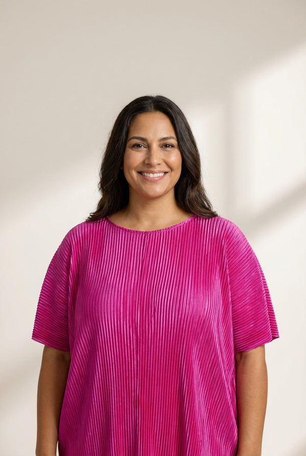 women's bold plus size summer style made for easy styling and wardrobe coordination, with premium-like structure and finish. with practical styling