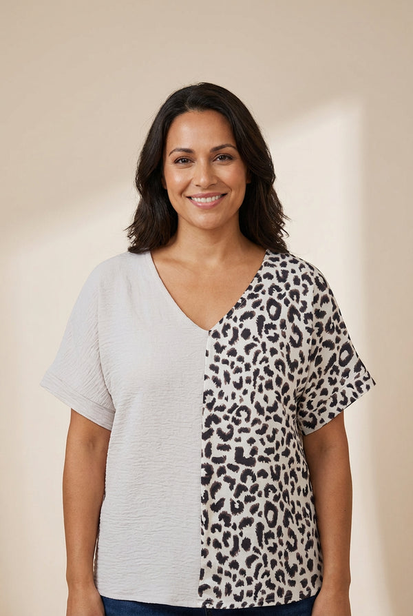 Women's Leopard Print Contrast V-Neck Textured Short Sleeve Shirt