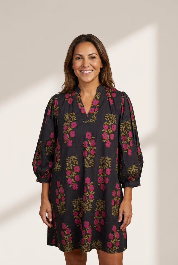 Women's Casual Chic Black Floral V-Neck Mini Dress with Bracelet Sleeves - Perfect for Summer Outings and Day Events made for easy styling and