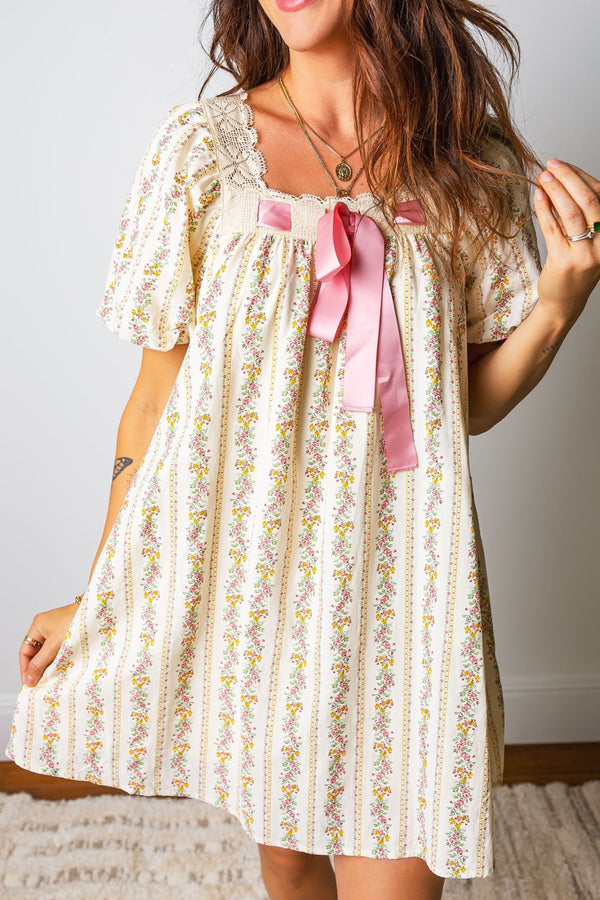 Women's Multicolor Floral Print Mini Dress for Women with Lace Trim, Square Neck, and Contrast Bow - Perfect for Spring Events