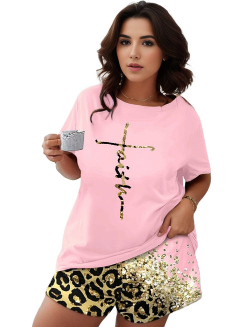 Plus Size Casual Pajama Two Piece Set, Women's Plus Leopard Heart Print Short Sleeve Tee & Shorts Pajama 2 Piece Set