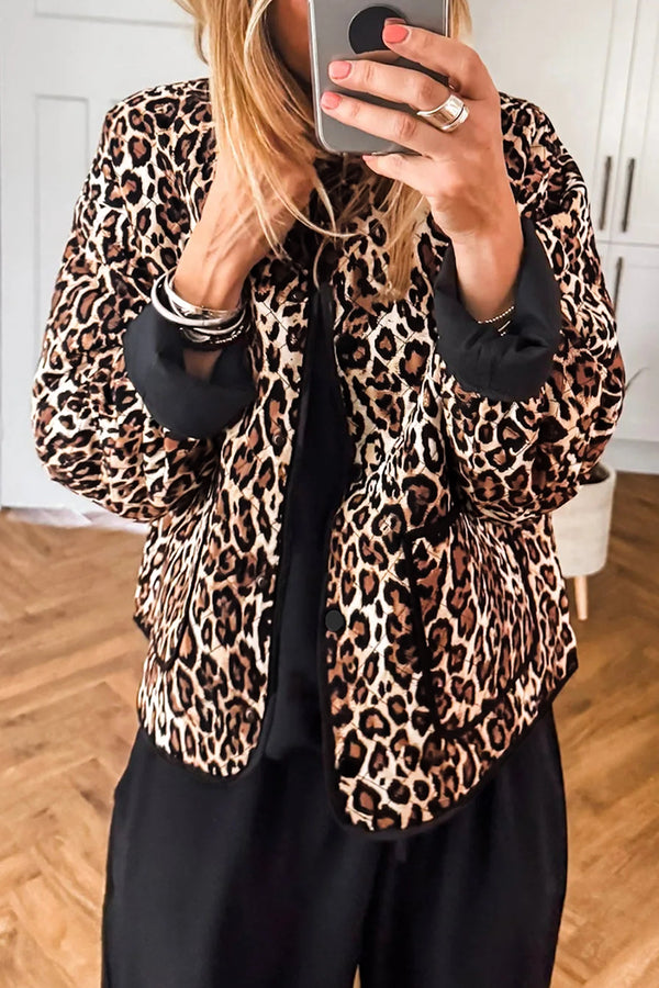 Trendy Women's Lightweight Casual Jackets - Versatile All-Season Outerwear in Flattering Fits and Chic Colors