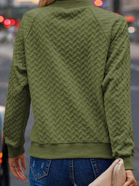 jungle-green-solid-textured-raglan-sleeve-pullover-sweatshirt