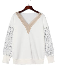 womens-t-shirts-butterfly-print-v-neck-long-sleeve-t-shirt