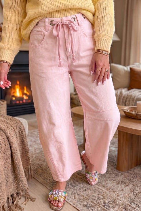 Chic Women's Slim-Fit Dark Wash Jeans with Stretch for All-Day Comfort and Effortless Casual Style