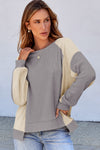 Cozy Women's Medium Grey Color Block Waffle Sweatshirt with High-Low Hem & Raglan Sleeves for Effortless Style