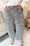 Trendy High-Waisted Gray Zebra Stripe Wide Leg Jeans for Women – Effortless Style and All-Day Comfort