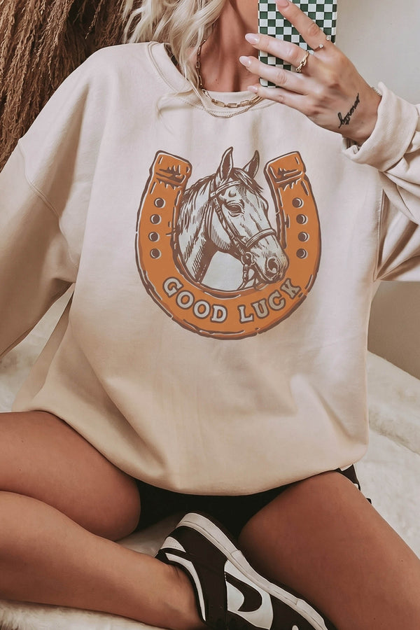 Chic Women's Cozy Sweatshirts & Hoodies - Stylish Comfort for Casual Looks in Trendy Colors and Flattering Fits