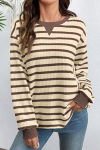 Chic Cozy Women's Sweatshirts & Hoodies - Stylish, Comfy Essentials for All Seasons and Casual Outings