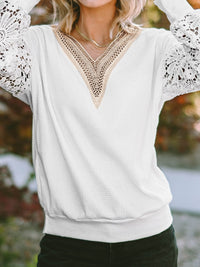 womens-t-shirts-butterfly-print-v-neck-long-sleeve-t-shirt
