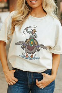 Chic Women's Graphic T-Shirts - Vibrant Casual Tops for Everyday Comfort and Fashionable Style