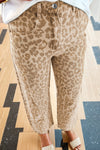 Trendy Women's Khaki Leopard Print Straight-Leg Jeans - Comfortable Loose Fit for Effortless Casual Chic Style