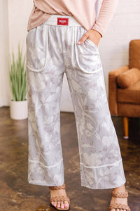 Trendy Women's Chic Culottes & Pants - Stylish, Comfortable Fit in Vibrant Colors for Everyday Fashion