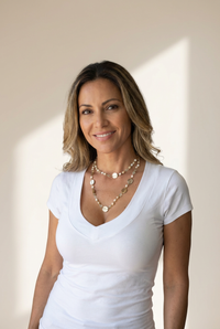 Women's Deep V-Neck Form-Fitting Jersey Tee in Pure White