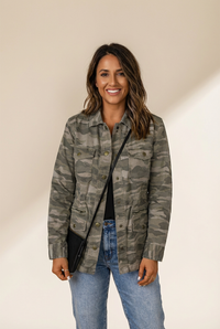 Women's Green Camouflage Print Utility Jacket with Button Closure and Multiple Pockets