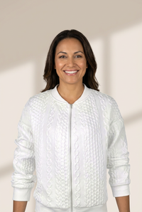 Solid White Knit Jacket with Zipper with practical styling and dependable silhouette control.