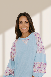 Women's Stylish Women's Beau Blue Floral Patchwork Balloon Sleeve Blouse - Chic Textured Top for Effortless Casual Looks