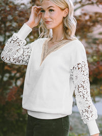 womens-t-shirts-butterfly-print-v-neck-long-sleeve-t-shirt