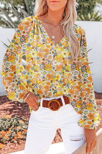 
Women's Lightweight Floral Print Blouse - Casual Short Sleeve Top for Spring and Summer Fashion