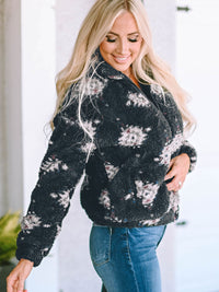 black-aztec-pattern-zipper-collared-sherpa-jacket