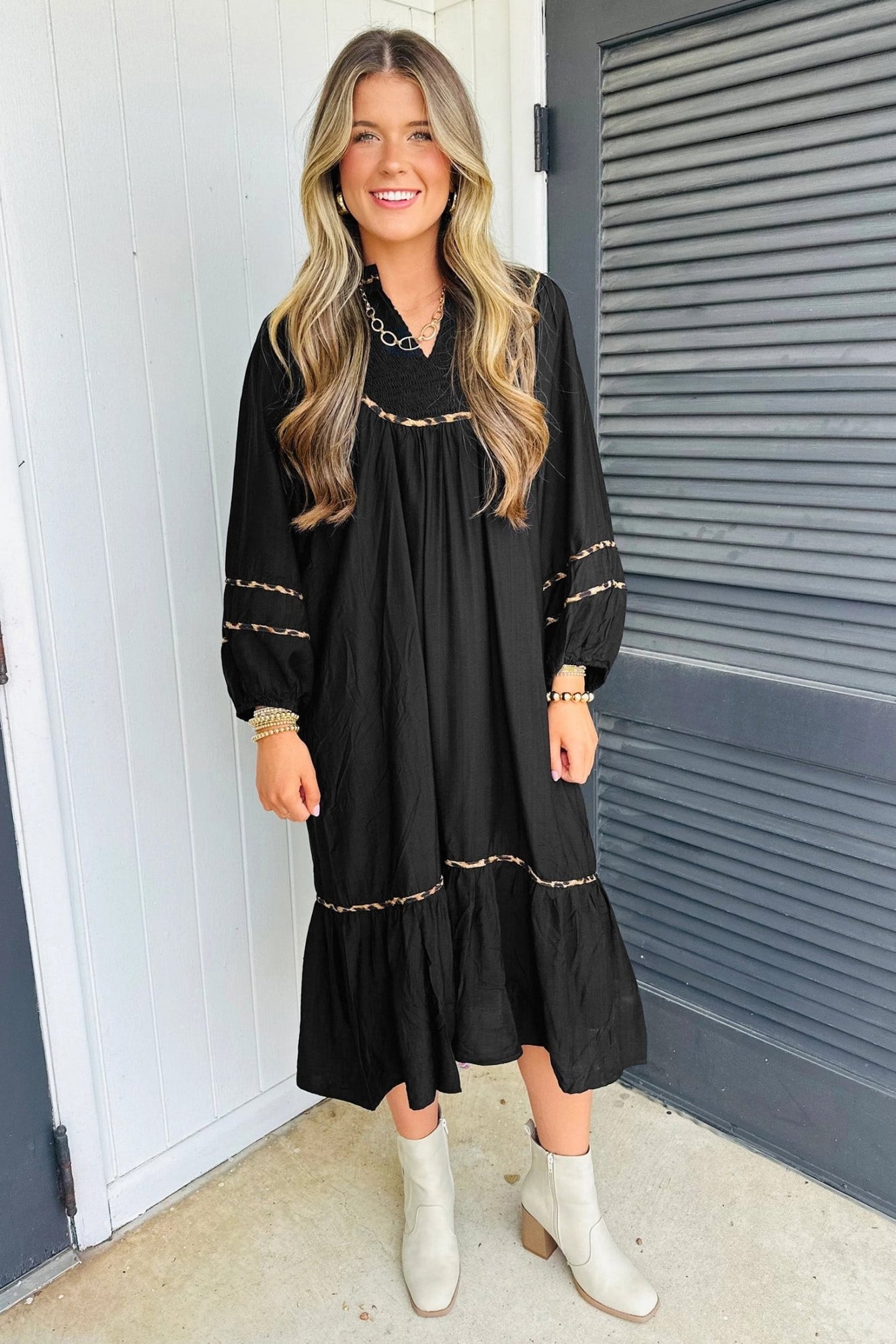 black midi dress with sleeves casual shop viscose for versatile everyday wear and layered styling – MsDressly Puffed sleeves Color:black/ivory/silver upload-20240527 13 Healthiest Salad Dressing