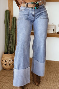 Chic Women's High-Waisted Dark Wash Jeans - Flattering Fit for Casual Everyday Style and Comfort