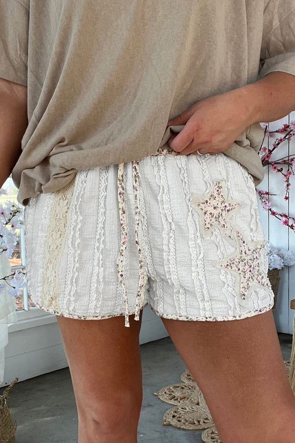 Chic Women's Lightweight Casual Summer Shorts - Comfortable Fit in Bright Colors for Effortless Everyday Style