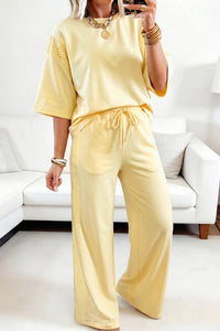 Effortless Women's Yellow Cream Lace Patchwork Two-Piece Set with Half Sleeve Top & Elastic Waist Pants for Chic Comfort