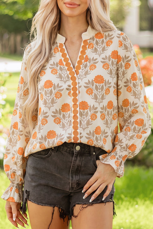 Elegant Women's Blouses and Shirts - Trendy Colors, Flattering Fit, Ideal for Work and Casual Outings