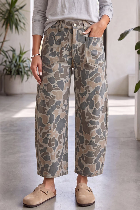 Flattering High-Waisted Women's Jeans in Classic Blue - Comfortable Stretch Fit, blue, front view