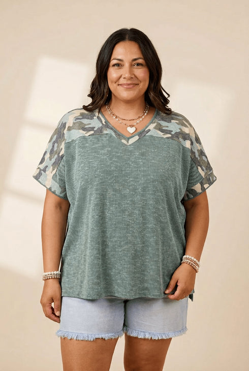 Women's Plus Size Mist Green Ribbed V-Neck Camo Patchwork Tee