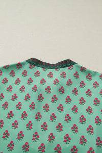 Green Plus Size Floral Print Contrast Trim V Neck Bracelet Sleeve Blouse
