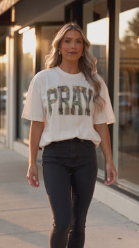 Trendy Women's Graphic Tees in Soft Cotton - Casual Fit with Unique Prints for Everyday Style and Comfort