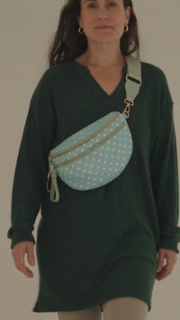 Chic Women's Retro Beau Blue Polka Dot Crossbody Bag with Double Zipper for Stylish Everyday Fashion