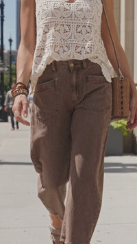 Trendy Women's Coffee Ankle-Length Barrel Jeans with Square Pockets for Ultimate Comfort and Style