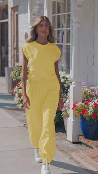 Stylish Women's Yellow Cream Cropped Tank Top & Jogger Pants Set - Trendy Casual Outfit for Everyday Comfort