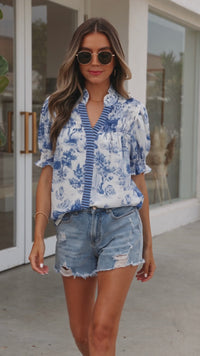 Women's Stylish Blue Animal Print V-Neck Blouse with Striped Details - Comfortable Casual Top for Everyday Wear