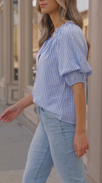 Elegant Women's Blouses & Shirts - Chic Tops in Vibrant Colors for Perfect Casual or Office Style and Comfort