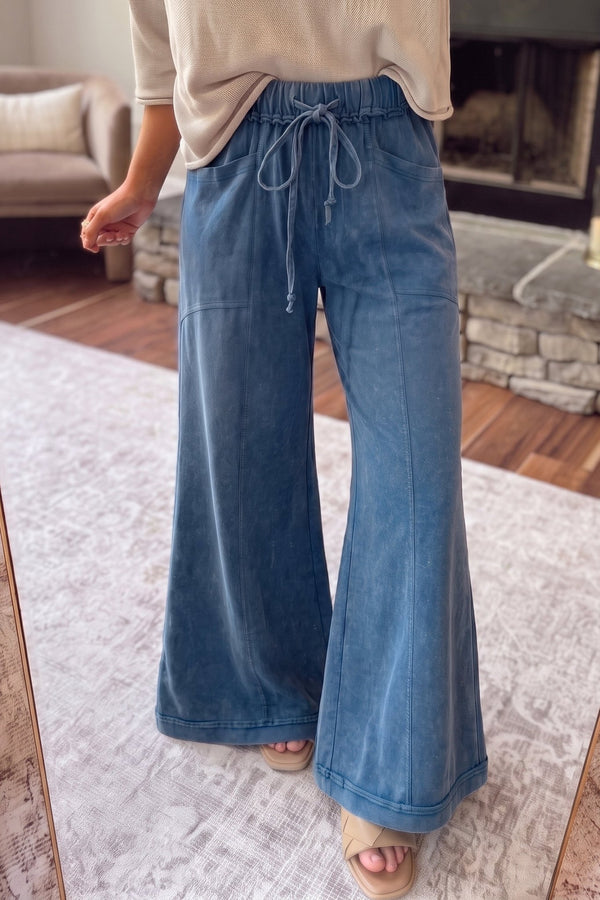 Stylish Women's Culottes and Pants - Comfortable, Versatile Designs in Trendy Colors for Any Occasion