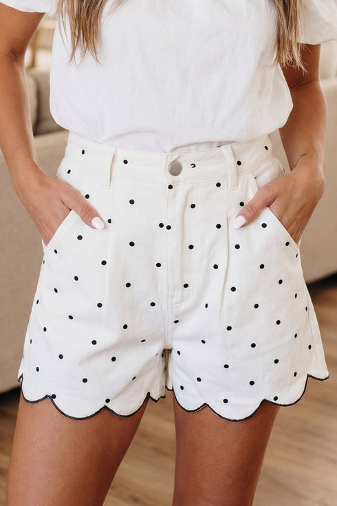Stylish Women's White Polka Dot Embroidered Scallop Hem Shorts - Perfect Summer Fit for Casual Outings and Beach Fun
