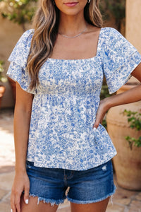 Trendy Women's Blouses & Shirts - Comfortable, Stylish Fits in Bright Colors for Casual Everyday Outfits