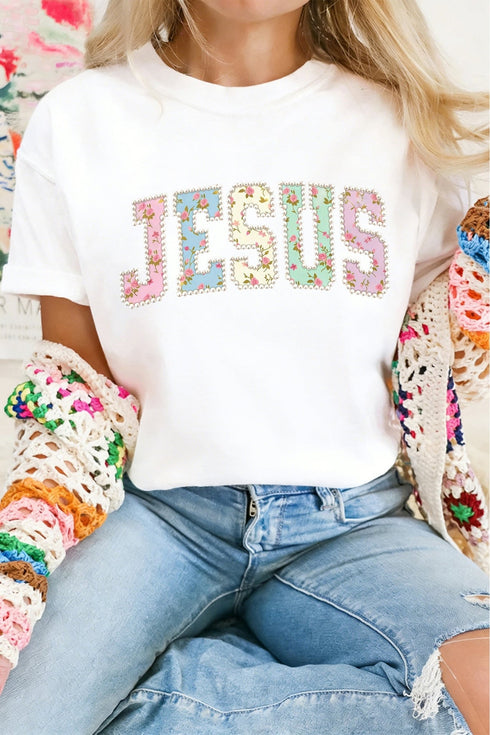 Women's Trendy Women's White Floral Pearl Graphic Tee with JESUS Print - Relaxed Fit Casual T-Shirt for Everyday Wear