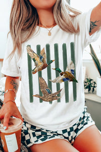 Vibrant Women's Graphic Tees - Trendy Casual Tops for Comfortable Everyday, photo 3