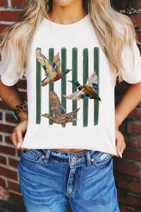 Vibrant Women's Graphic Tees - Trendy Casual Tops for Comfortable Everyday, photo 2