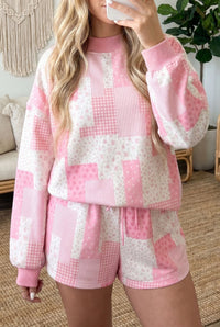 
Women's Casual Light Pink Floral Pullover & Drawstring Shorts Set - Comfortable Baggy Lounge Wear for Relaxed Days